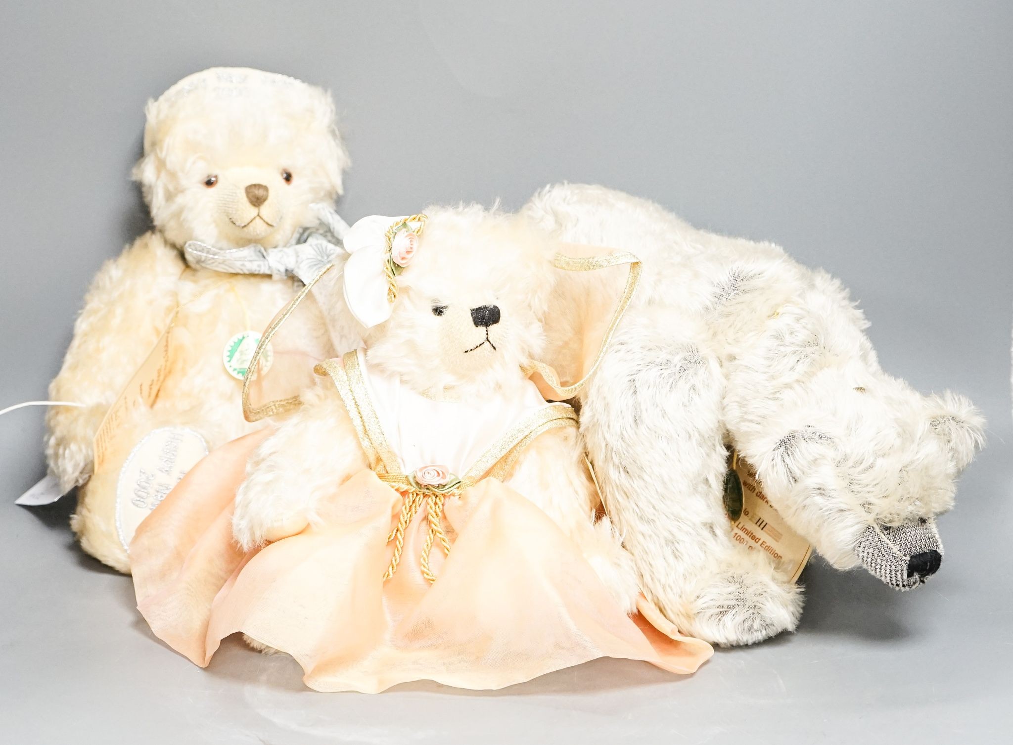 Three Herman Spielwaren Inc. Polar Bear with certificate